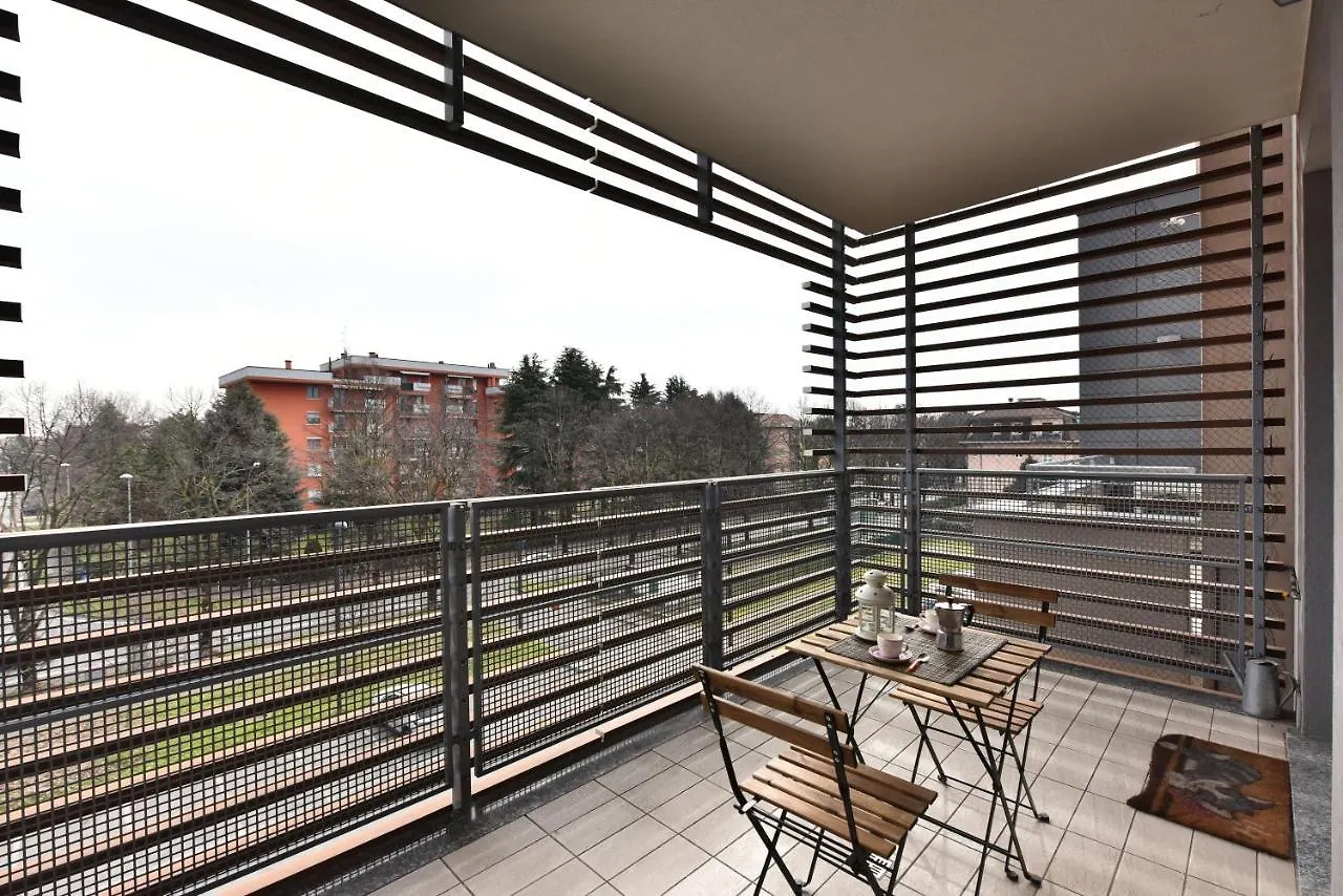 Apartman Caseospitali - Casa Kikka, Elegante Appartamento Con Balcone In Nuovo Condominio Per 4 Cernusco sul Naviglio